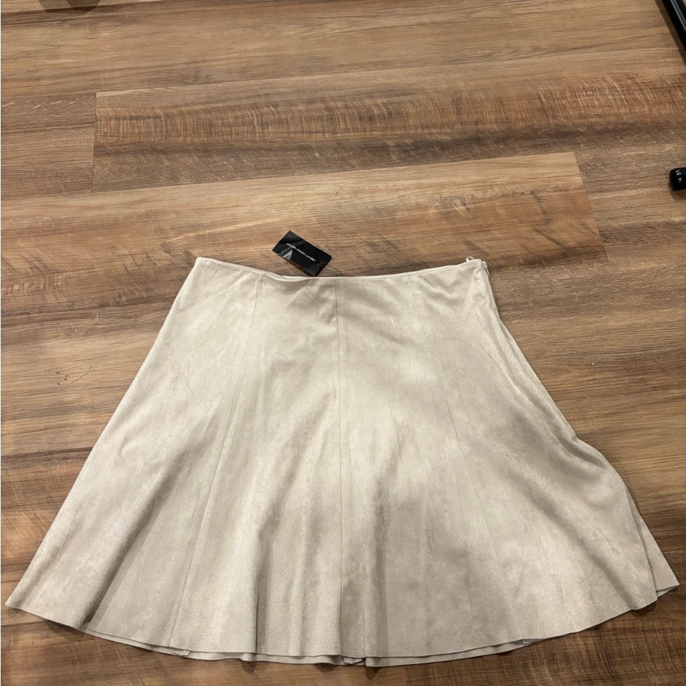 BB Dakota Cream Circle Skirt